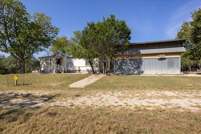 363 Elm Pass 2 Rd, Center Point, TX 78010