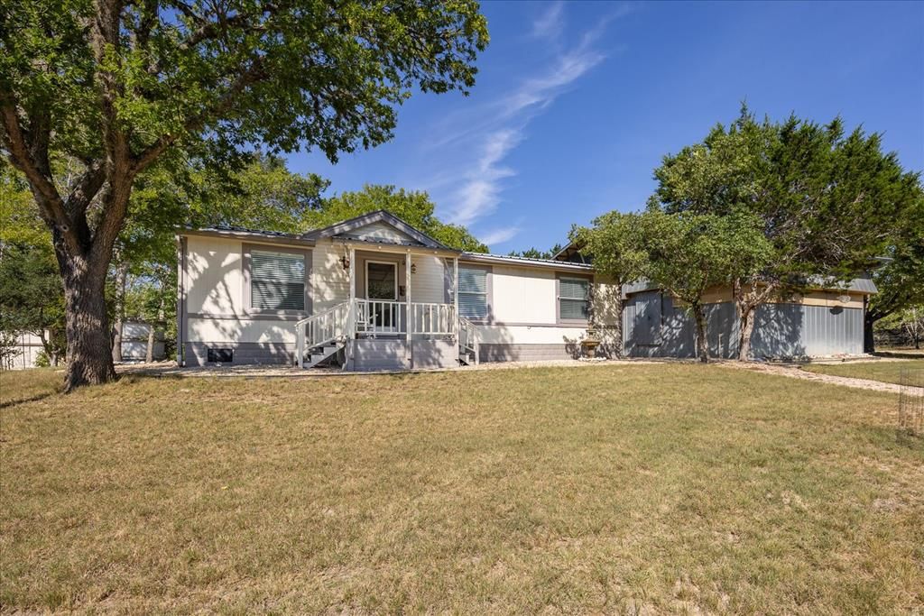 363 Elm Pass 2 Rd, Center Point, TX 78010
