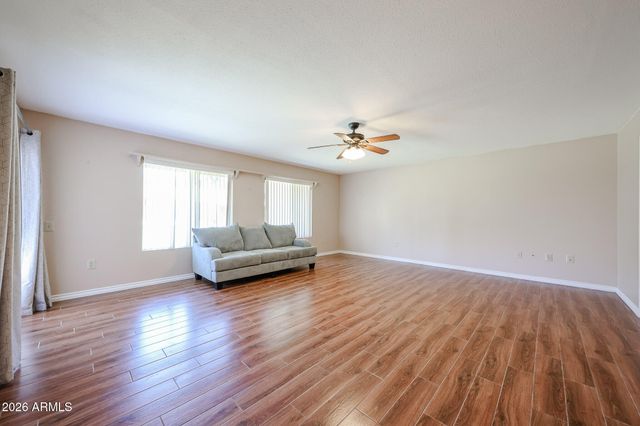 9726 W SHASTA Drive, Sun City, AZ 85351