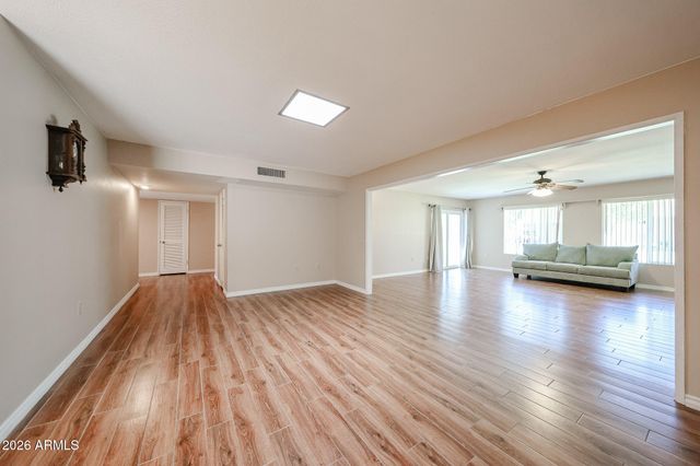 9726 W SHASTA Drive, Sun City, AZ 85351