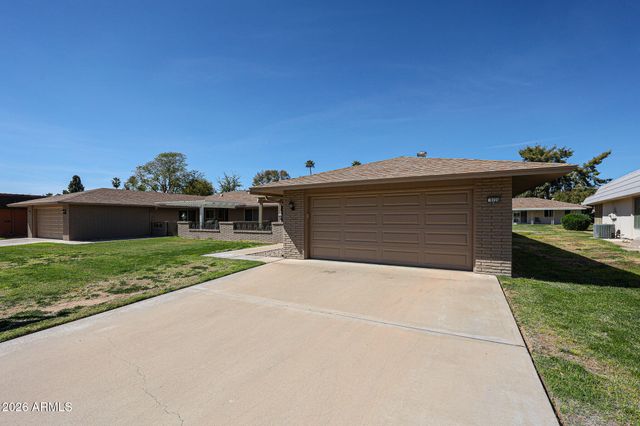9726 W SHASTA Drive, Sun City, AZ 85351