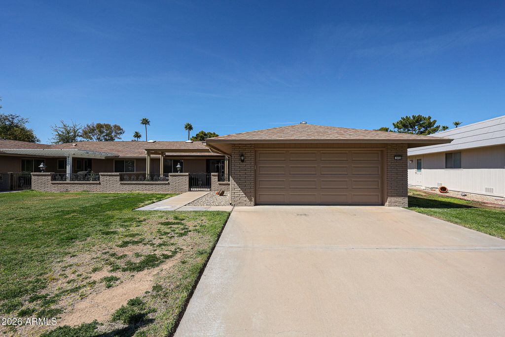 9726 W SHASTA Drive, Sun City, AZ 85351