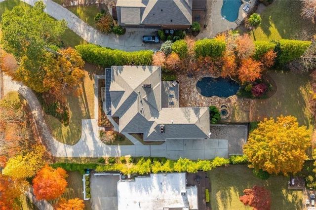 1364 Manget Way, Dunwoody, GA 30338