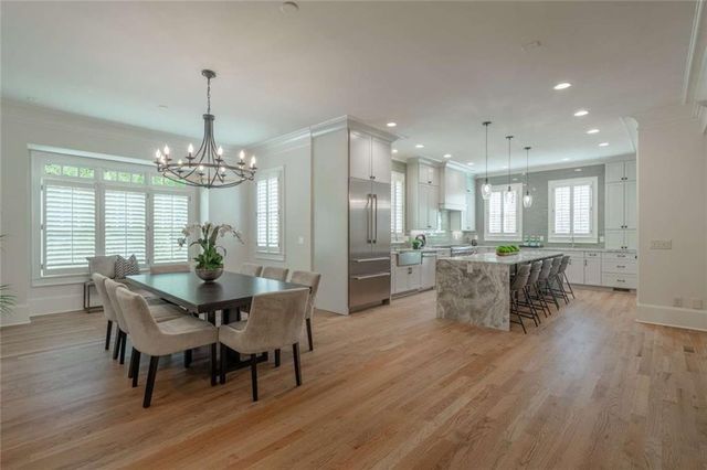 1364 Manget Way, Dunwoody, GA 30338