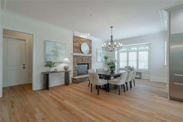 1364 Manget Way, Dunwoody, GA 30338