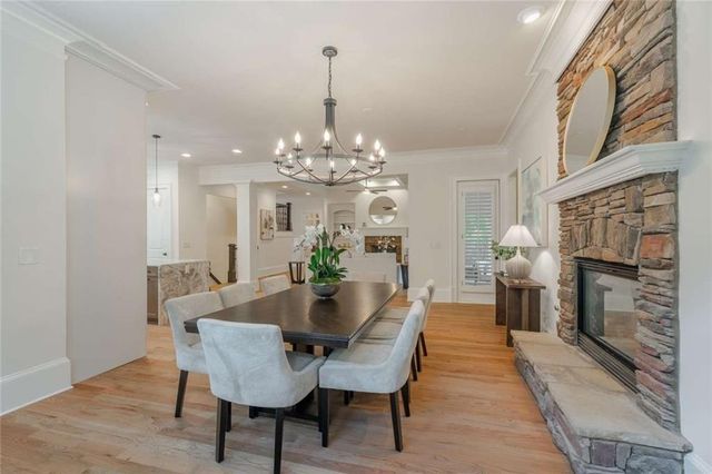 1364 Manget Way, Dunwoody, GA 30338