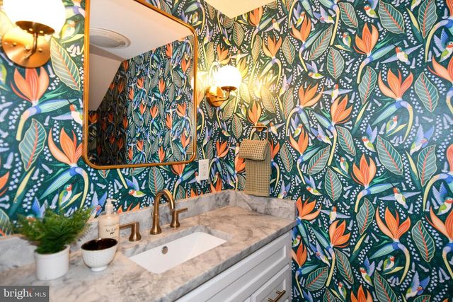 928 MADISON ST NW, Washington, DC 20011