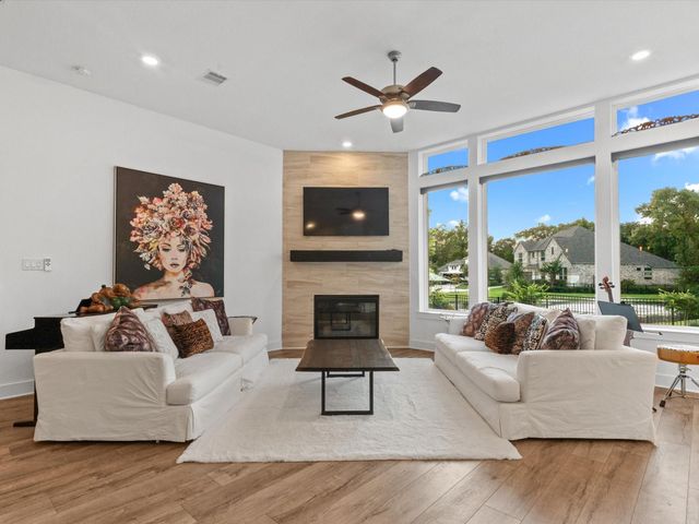 8513 Alford Point Drive, Magnolia, TX 77354