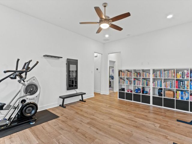 8513 Alford Point Drive, Magnolia, TX 77354
