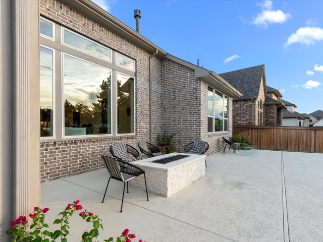8513 Alford Point Drive, Magnolia, TX 77354