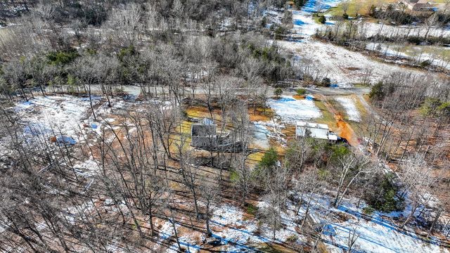 2487 Cifax Road, Goode, VA 24556