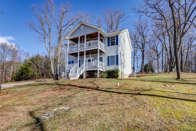 2487 Cifax Road, Goode, VA 24556