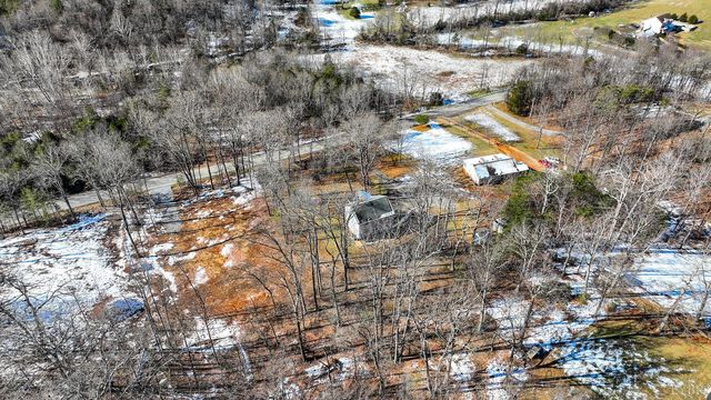 2487 Cifax Road, Goode, VA 24556