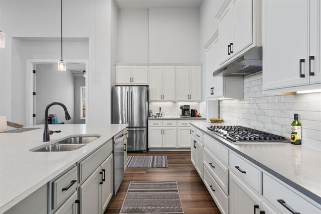 312 Rieti PKWY, Liberty Hill, TX 78642