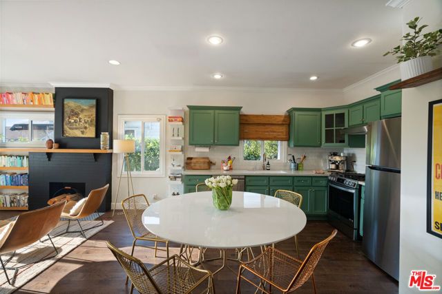 3434 7th Avenue, Los Angeles, CA 90018