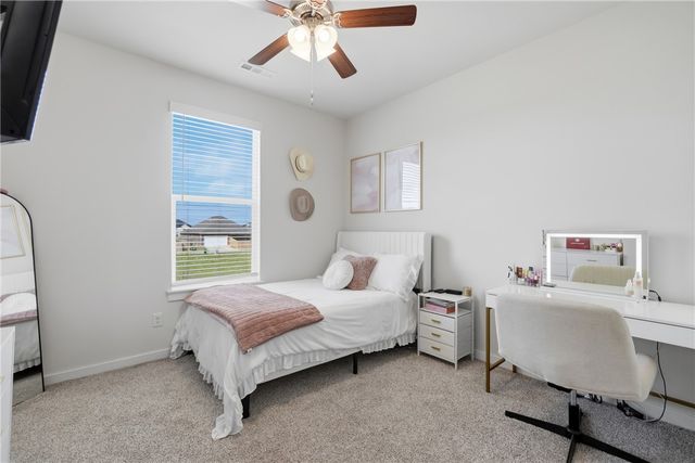 4801 W Triangle Street, Fayetteville, AR 72704