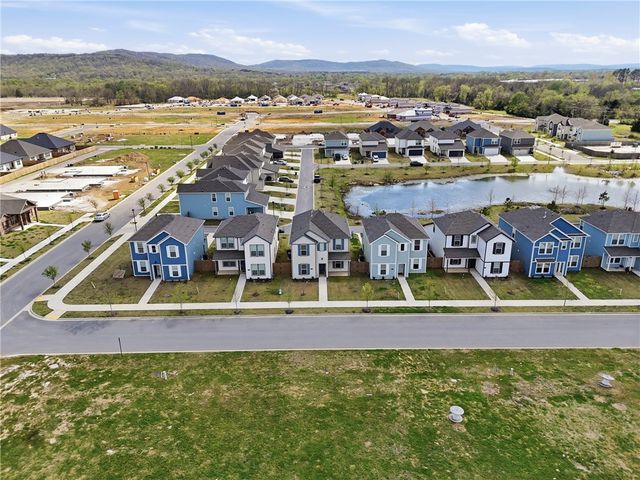4801 W Triangle Street, Fayetteville, AR 72704