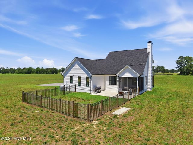 2336 Soddy Lane, Grimesland, NC 27837