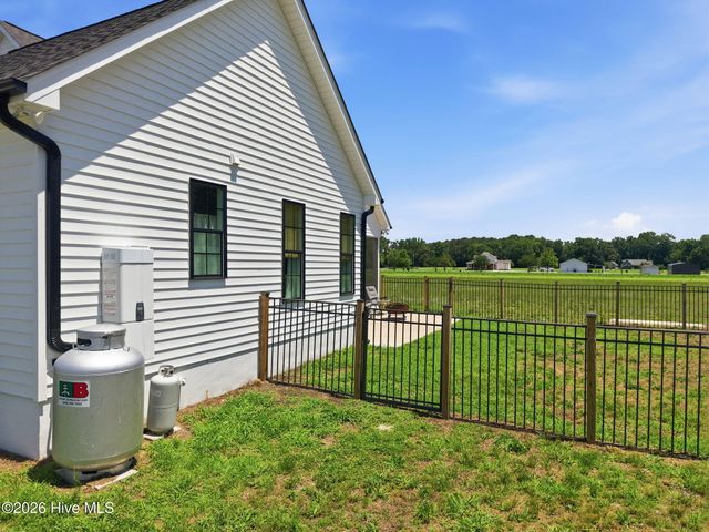 2336 Soddy Lane, Grimesland, NC 27837