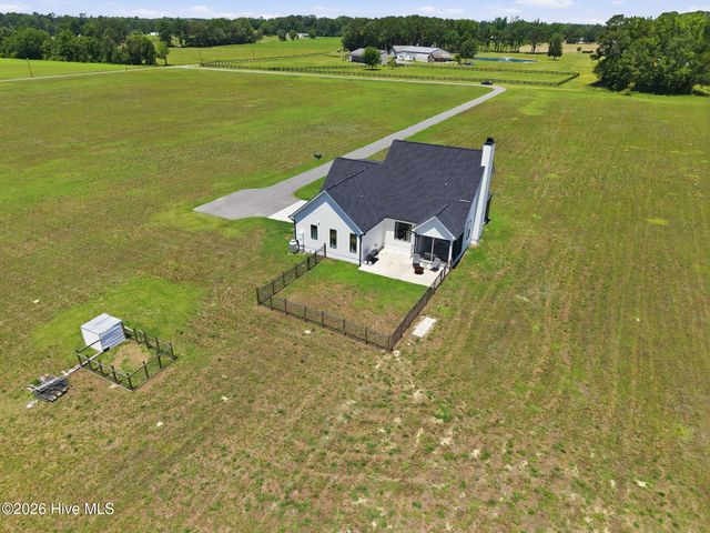2336 Soddy Lane, Grimesland, NC 27837