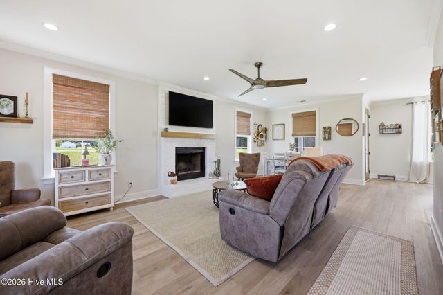 2336 Soddy Lane, Grimesland, NC 27837