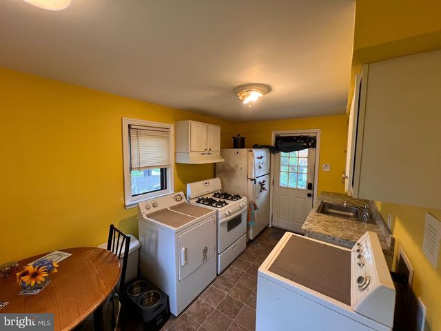 125 ROOSEVELT AVE, Mount Ephraim, NJ 08059