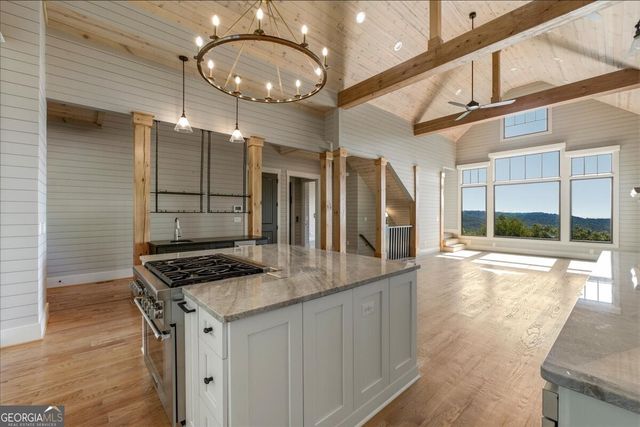 207 Utana Bluffs Trail, Ellijay, GA 30540