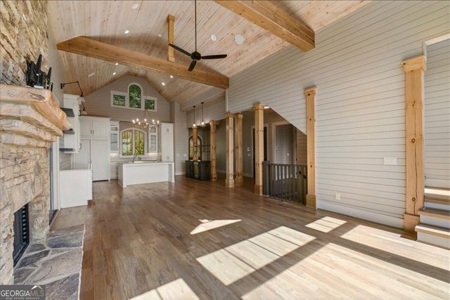 207 Utana Bluffs Trail, Ellijay, GA 30540