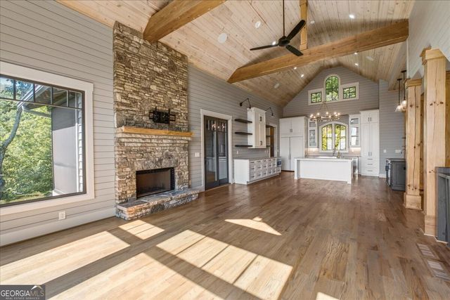 207 Utana Bluffs Trail, Ellijay, GA 30540