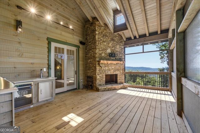 207 Utana Bluffs Trail, Ellijay, GA 30540