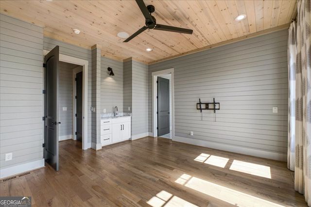 207 Utana Bluffs Trail, Ellijay, GA 30540