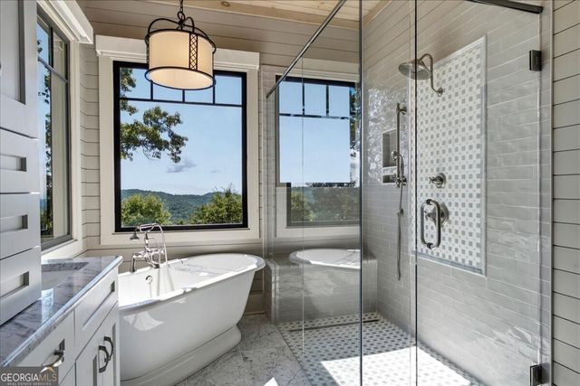 207 Utana Bluffs Trail, Ellijay, GA 30540