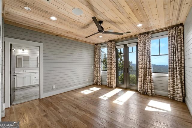 207 Utana Bluffs Trail, Ellijay, GA 30540