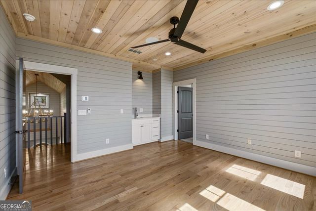 207 Utana Bluffs Trail, Ellijay, GA 30540