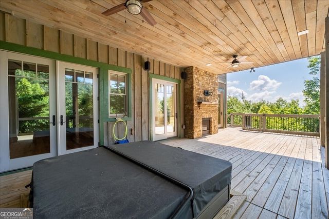 207 Utana Bluffs Trail, Ellijay, GA 30540