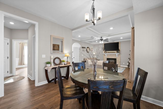 2459 Shadowood Rd, Clarksville, TN 37043