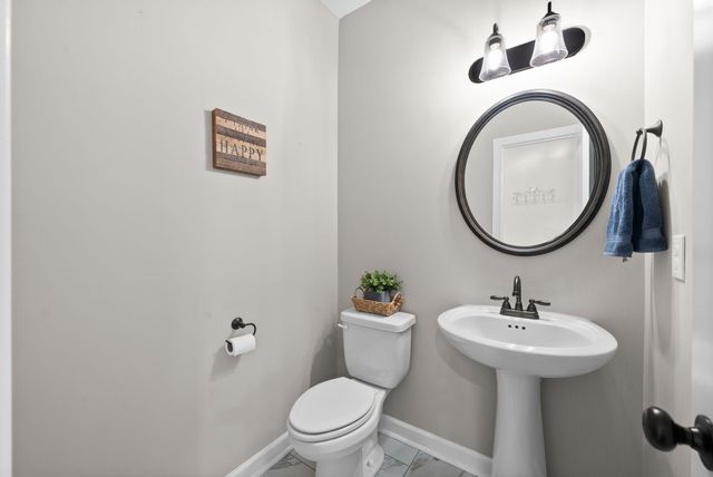 2459 Shadowood Rd, Clarksville, TN 37043