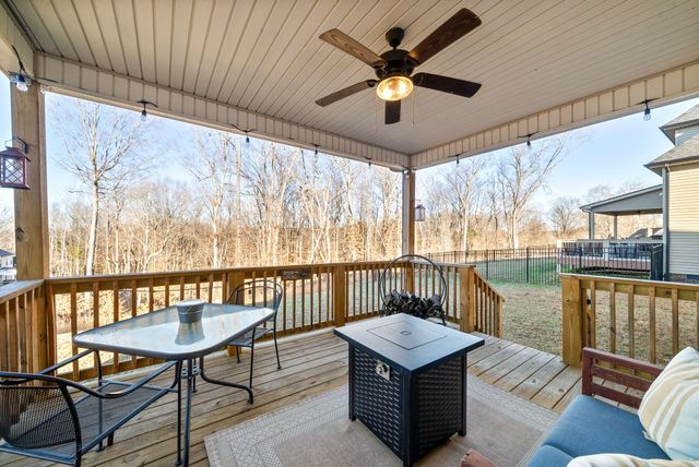 2459 Shadowood Rd, Clarksville, TN 37043