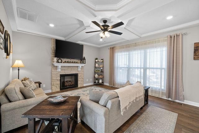 2459 Shadowood Rd, Clarksville, TN 37043