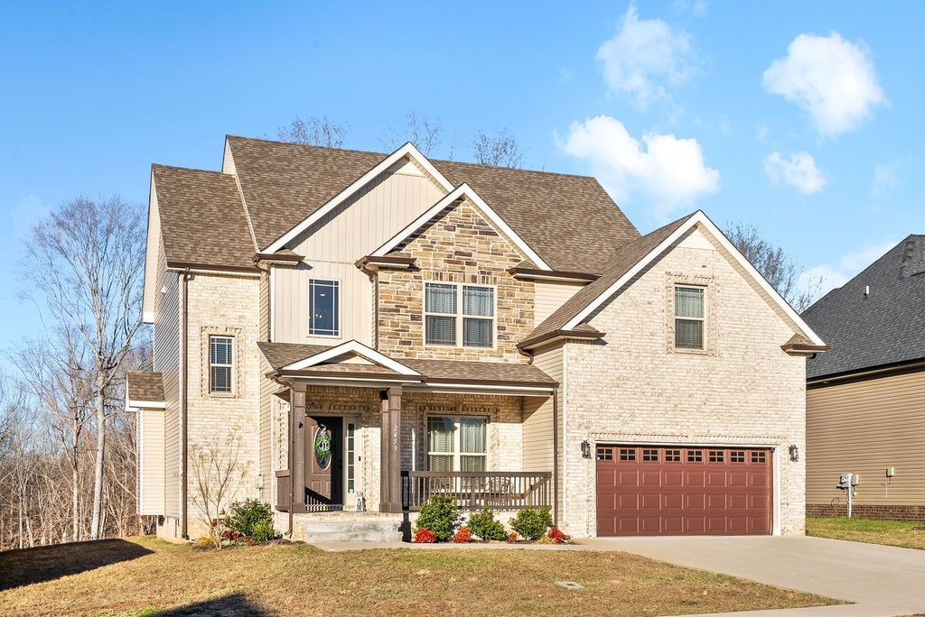 2459 Shadowood Rd, Clarksville, TN 37043