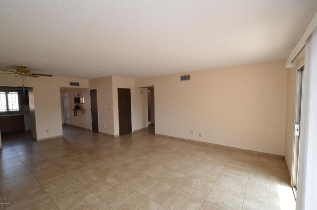 731 S Pantano Parkway, Tucson, AZ 85710
