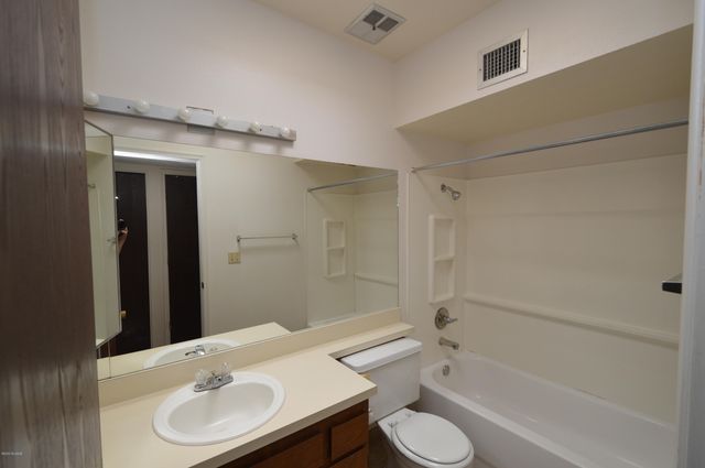 731 S Pantano Parkway, Tucson, AZ 85710
