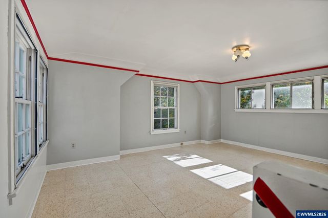 435 NW 9th St, Corvallis, OR 97330