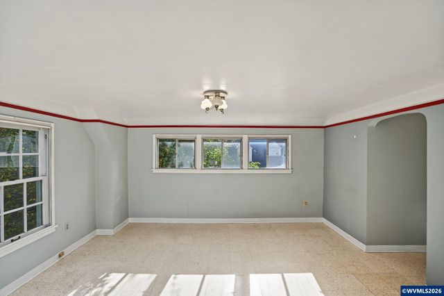 435 NW 9th St, Corvallis, OR 97330