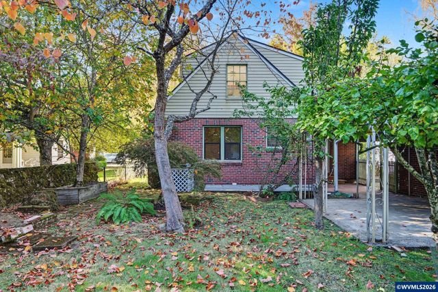 435 NW 9th St, Corvallis, OR 97330