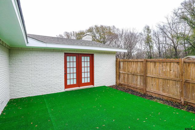 2403 Breckenridge, Tyler, TX 75702