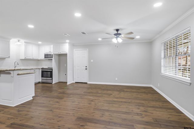 2403 Breckenridge, Tyler, TX 75702