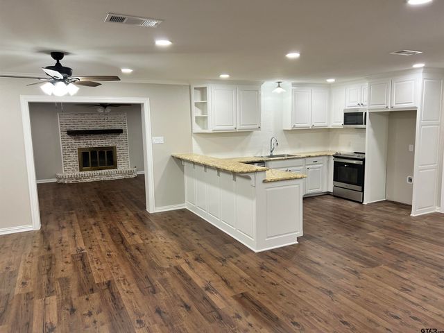 2403 Breckenridge, Tyler, TX 75702