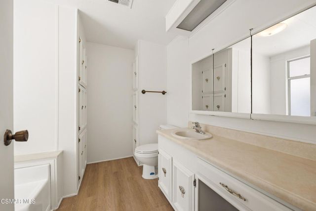 141 La Fortuna, Newbury Park, CA 91320