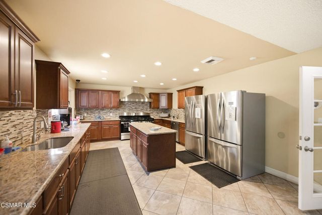 141 La Fortuna, Newbury Park, CA 91320